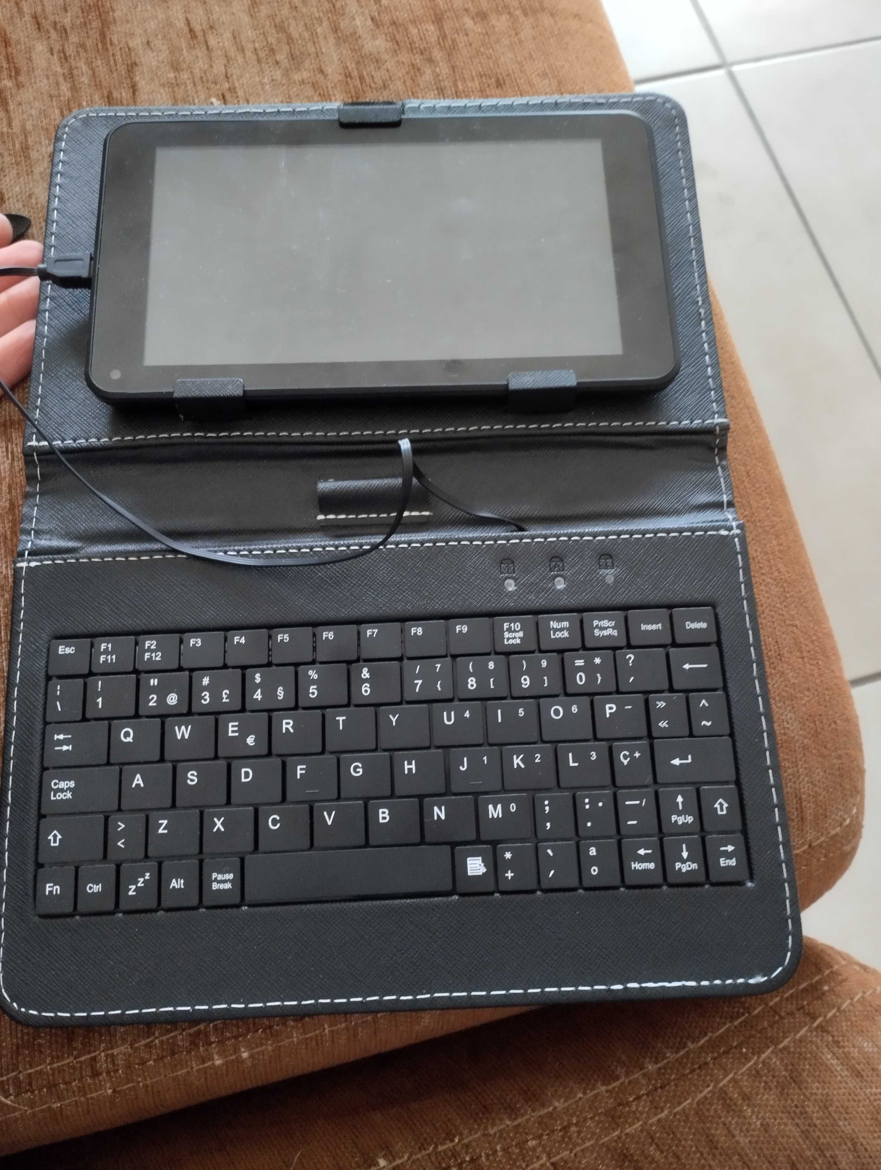 Tablet com opção de teclado