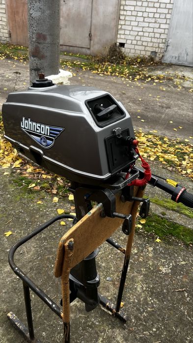 Лодочний мотор Johnson 3,3 к.c