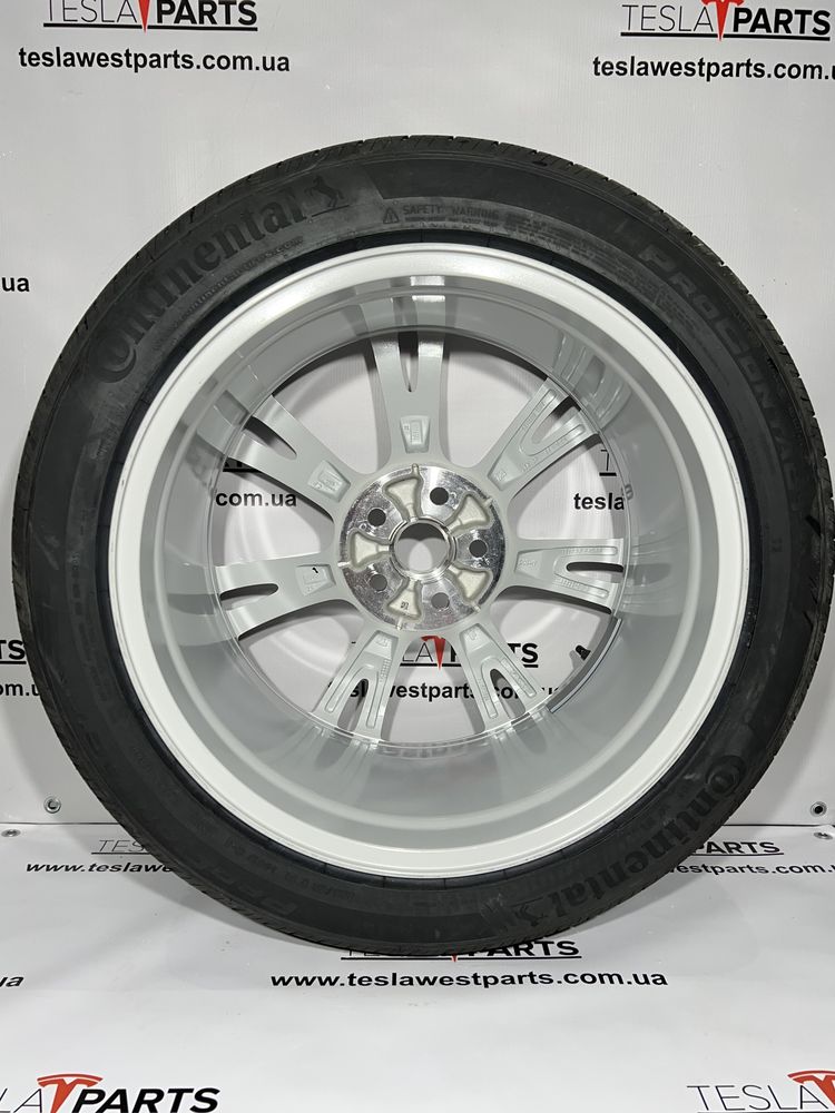 Tesla Model Y колесо/диск/шина R19
