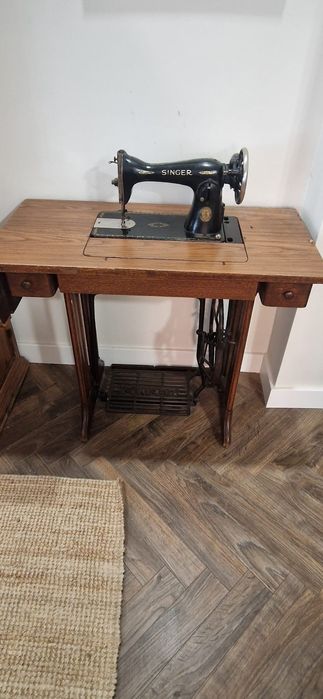 Singer 15K88 Antiga – A Funciona e com Móvel Original
