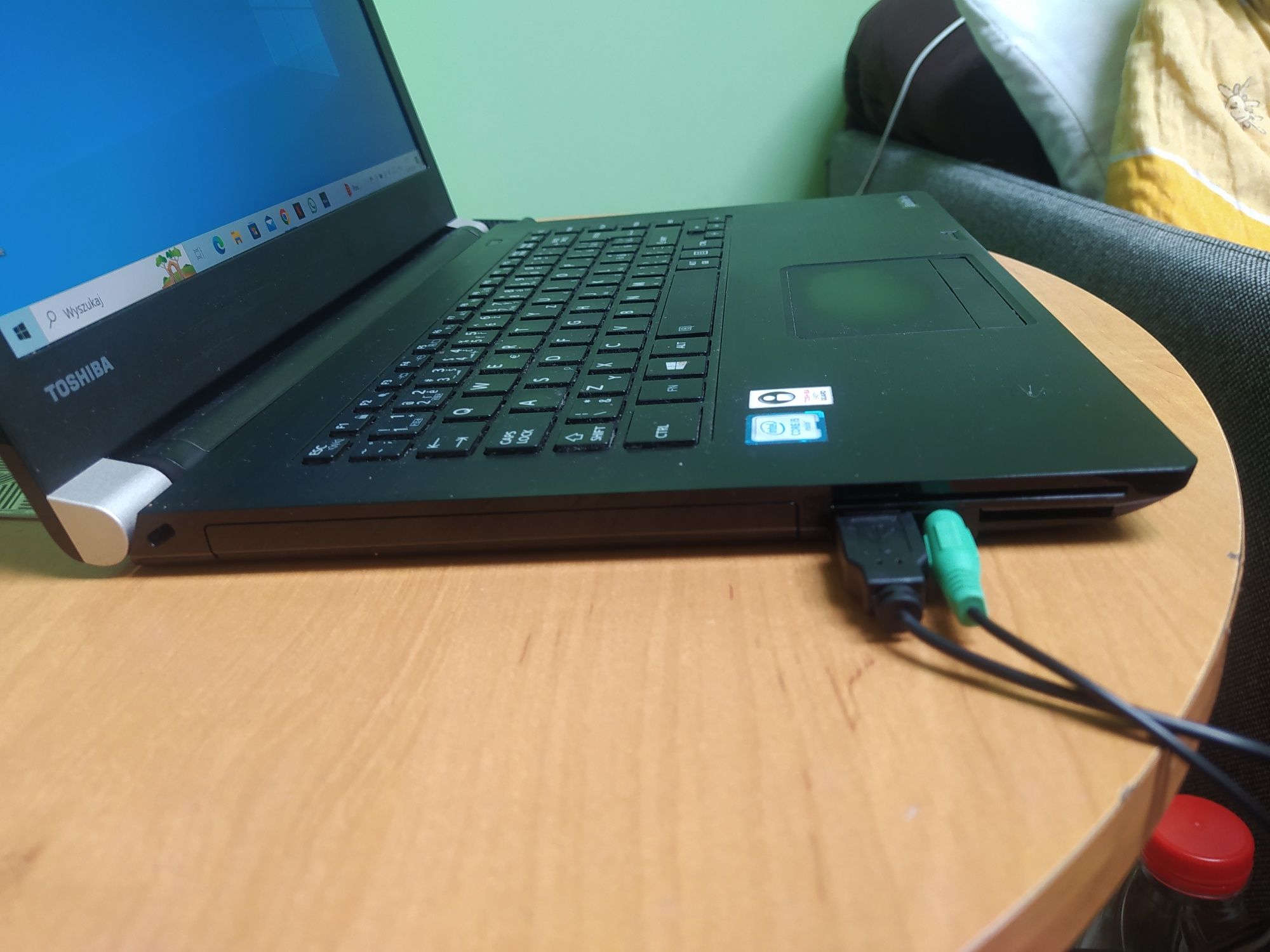 laptop Toshiba  A40-14, 9/i5gen/8GBRam/Dysk 500GB/Win 10.