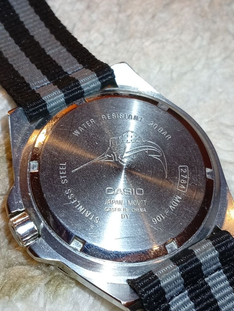 Zegarek męski Casio MDV-106 Marlin.