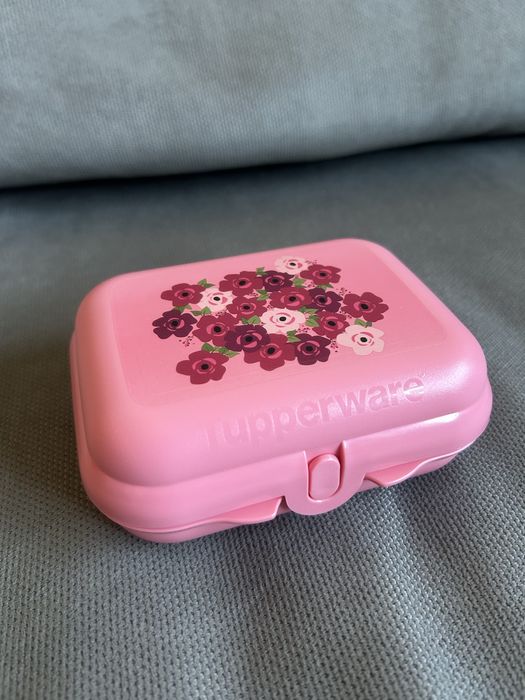 Caixa “ostra” pequena Tupperware