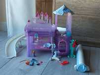 Polly pocket Hotel Zimowe Szaleństwo razem z akcesoriami