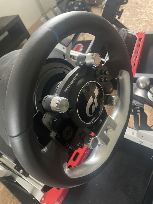 Volante T-GT COMO NOVO