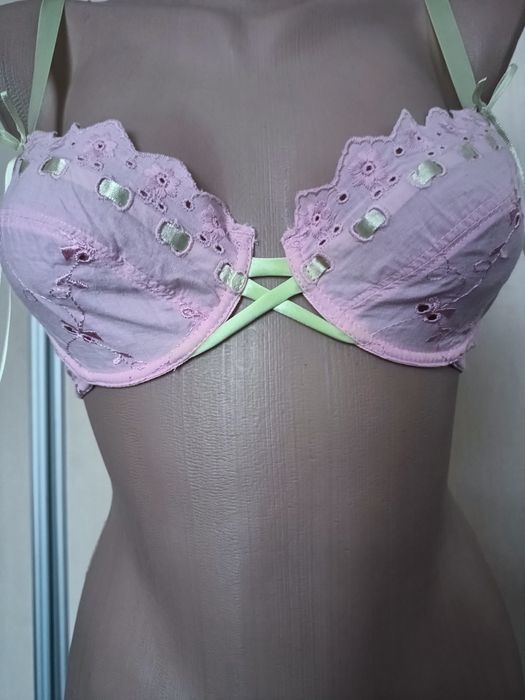 Гарний бюстгальтер 32A 34B 34C 36C