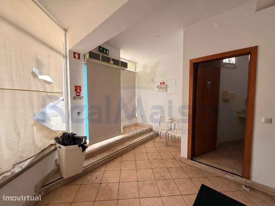 Arrenda-se Loja em Cascais