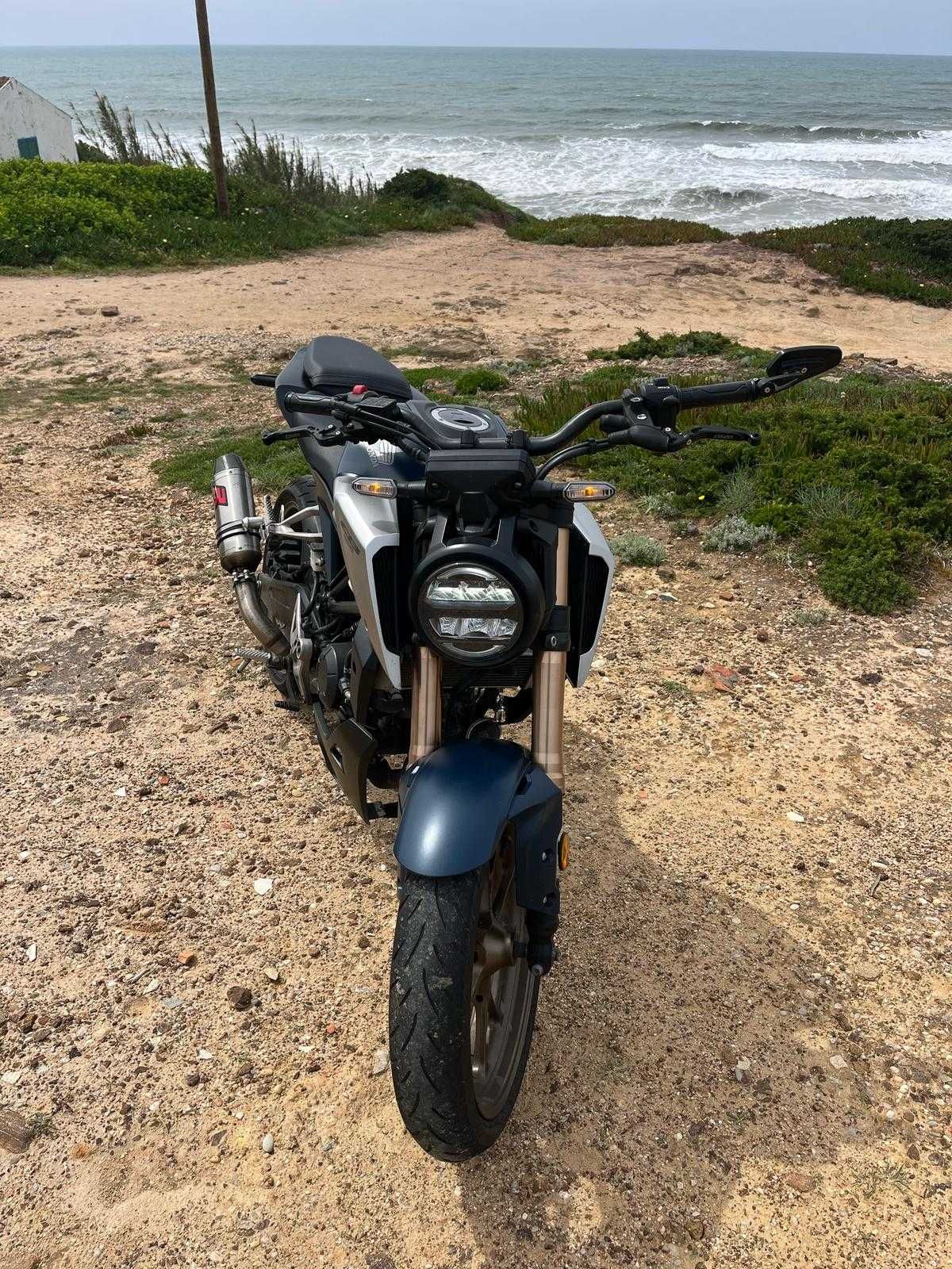 Honda CB125R 2021