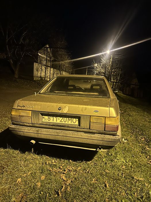 Продам ауді 100 1.8 бензин