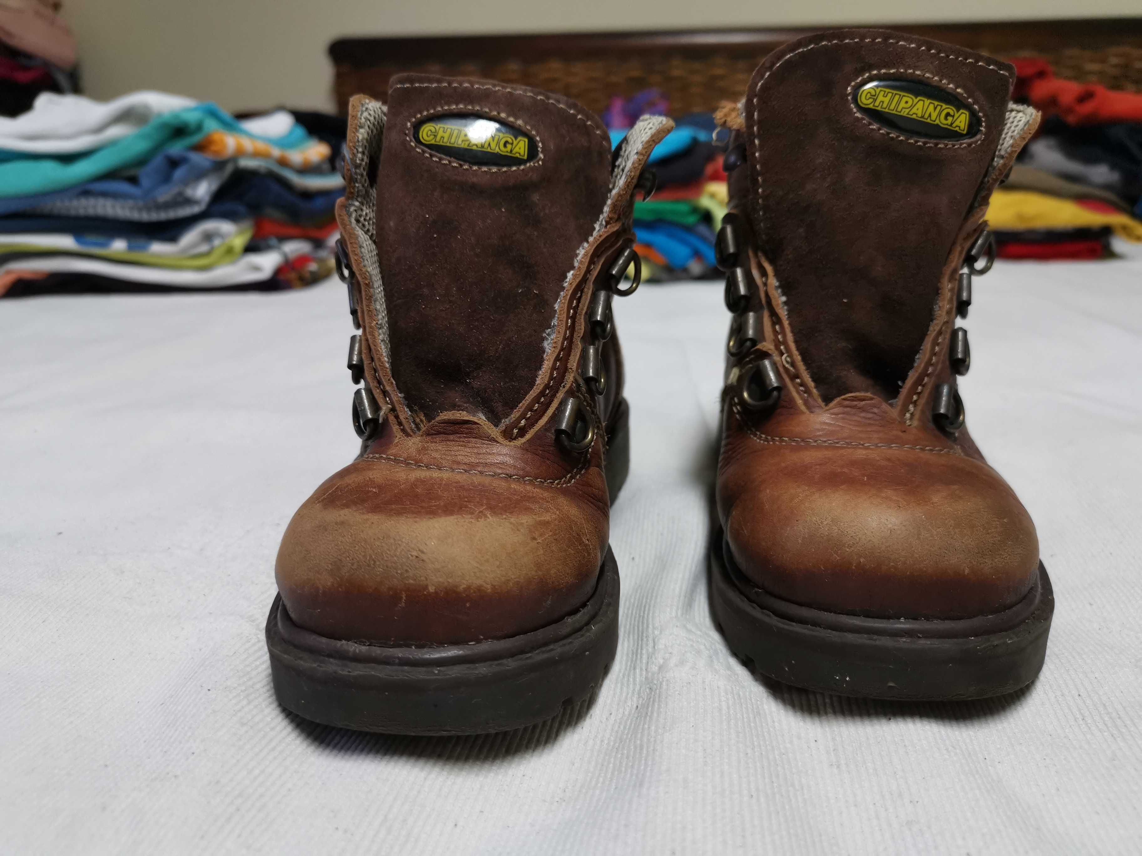 Botas de menino Chipanga tam. 31 (faltam atacadores)