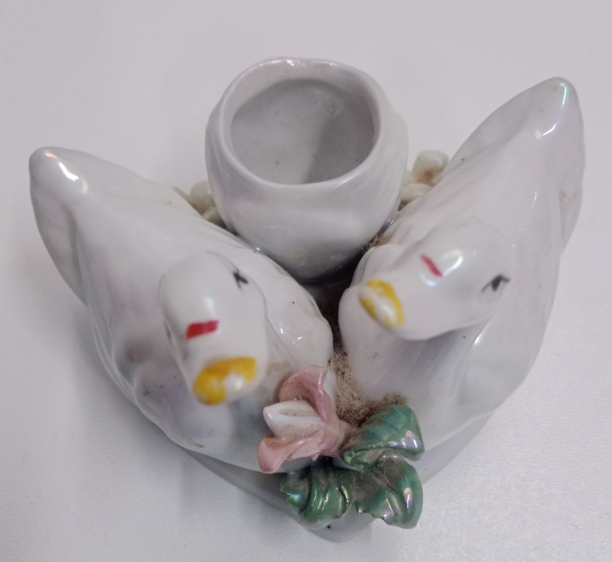 Figurka porcelanowa. Para łabędzi. Z czasów PRL-u