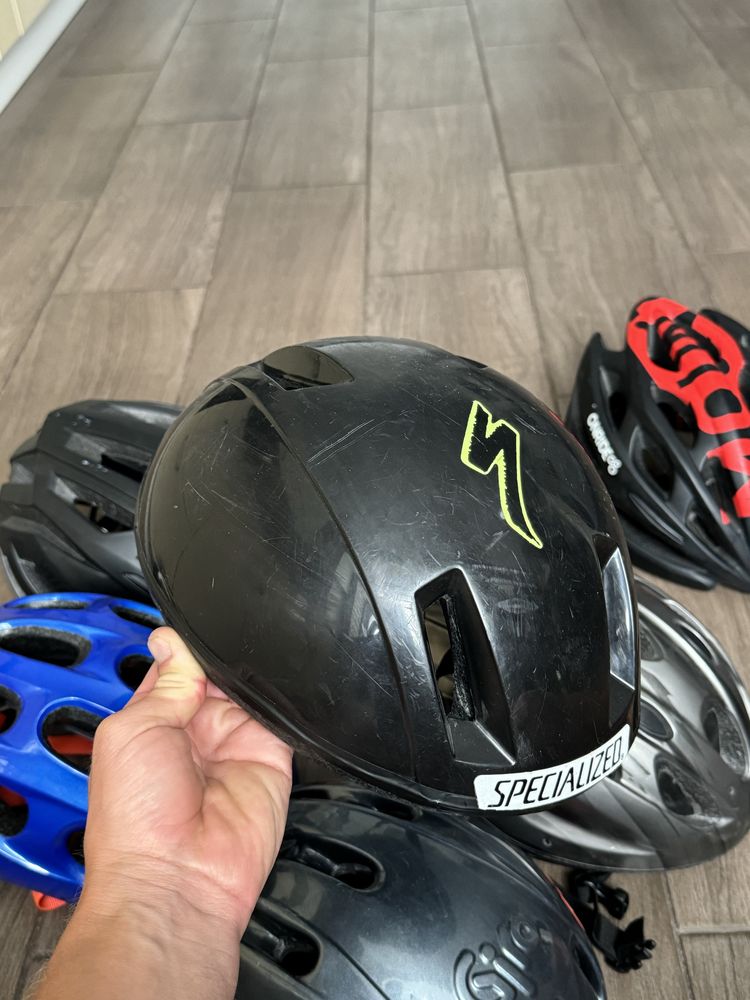 Велошоломи  Abus , specialized, Giro,