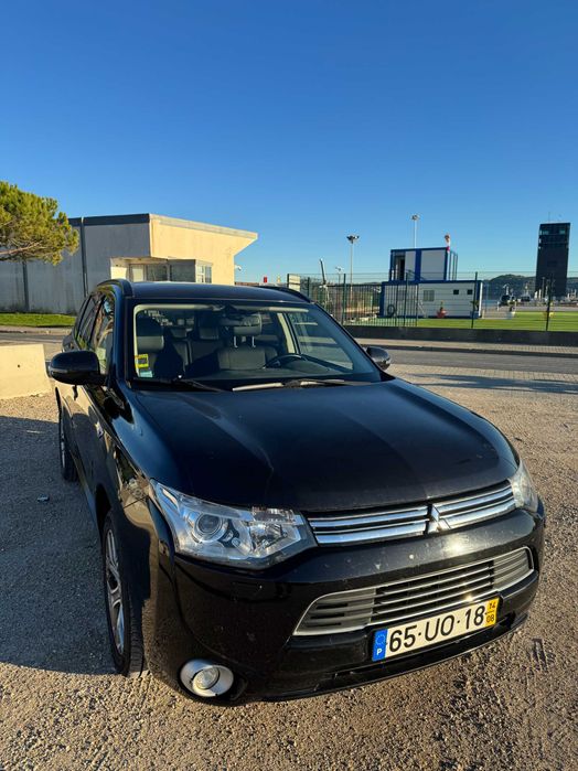 Mitsubishi Outlander 2014 – Para Reparação/Peças – 182.000 km