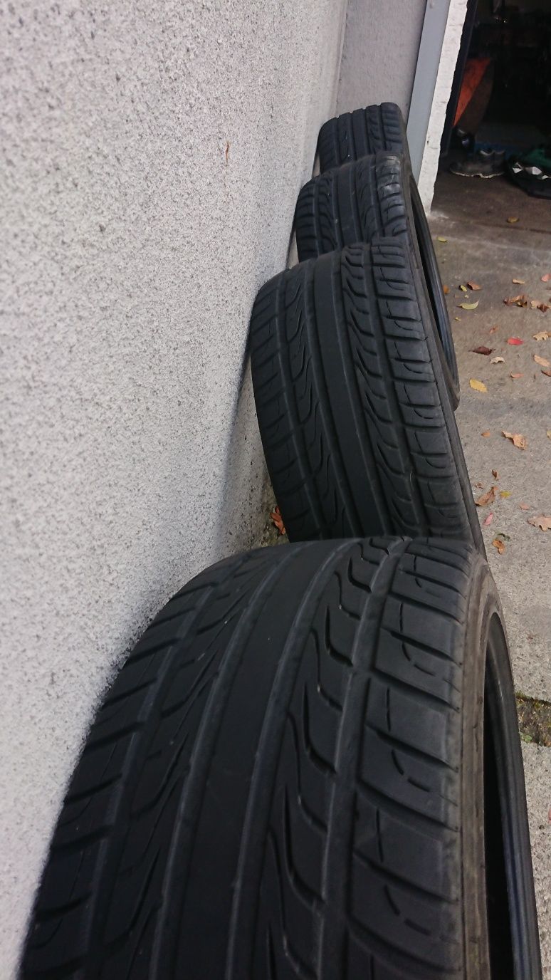 Kpl opon Rotala  275/40r20  106v xl