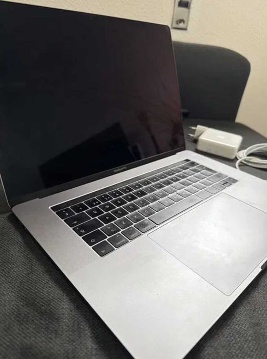 Macbook Pro 15"  18Gb 500Gb memória