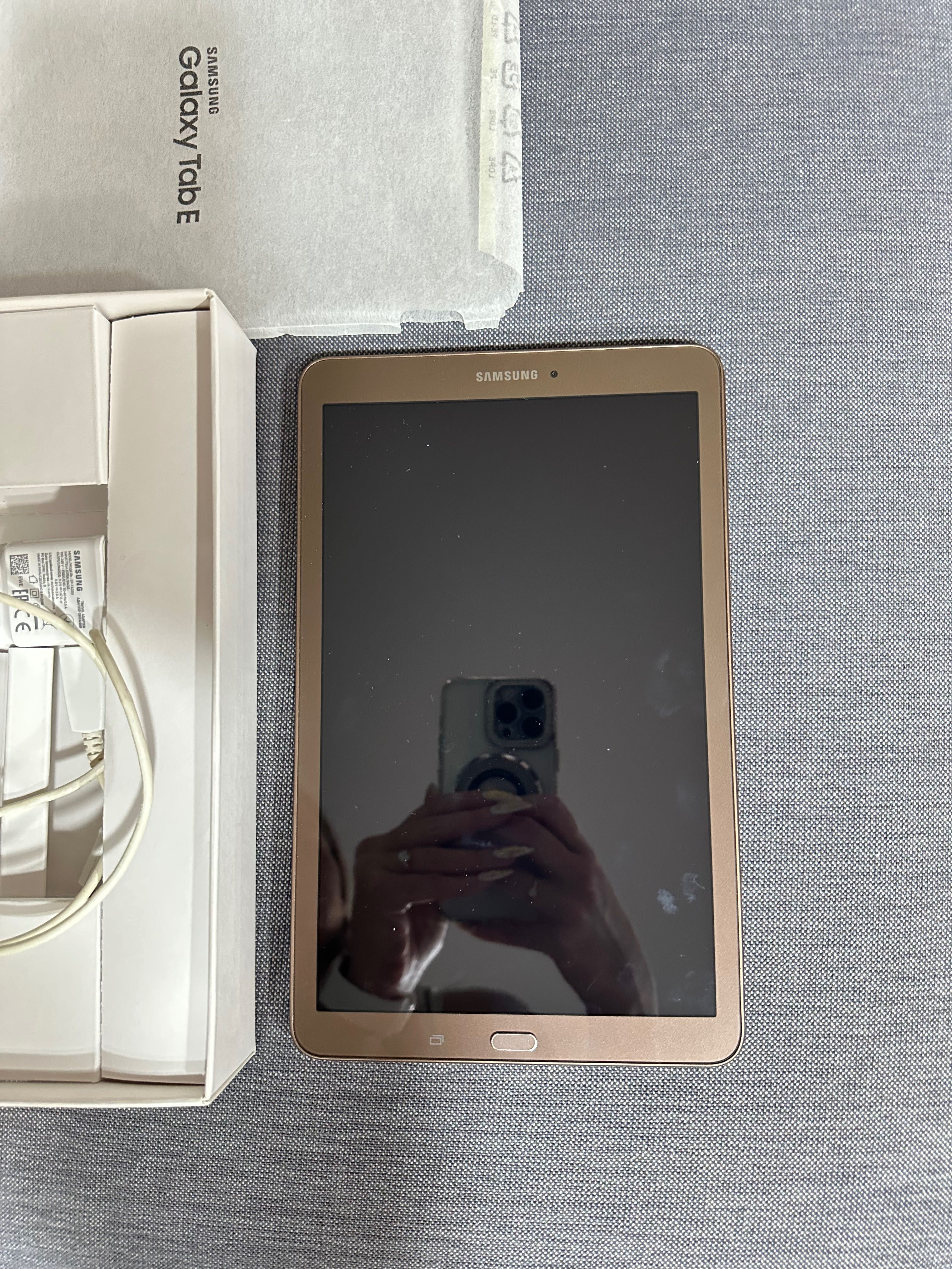 Планшет Samsung SM-T561NZNASEK Galaxy Tab E Gold Brown Оригінал