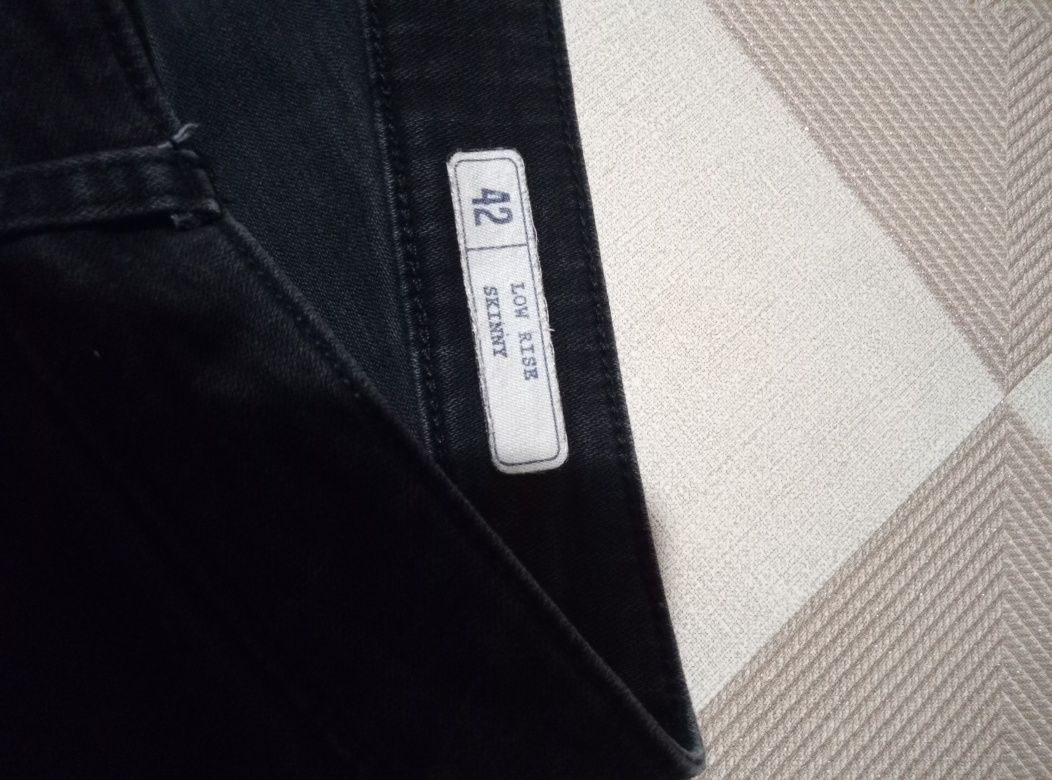 Spodnie jeansowe zara 42