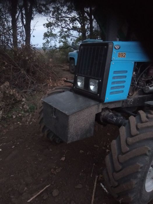 Грузи МТЗ , трактор груз передній !