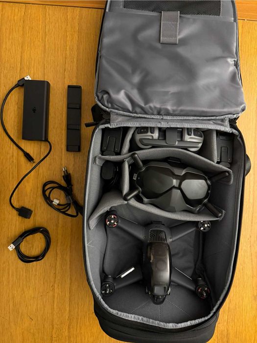 DJI FPV Drone (Fly More Kit + Backpack + ND Filters + Propeller Kit)64309611567233122