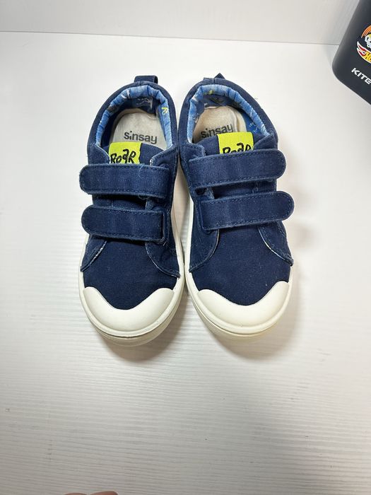 Продам кеди / взуття в садочок