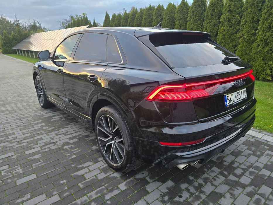 Audi Q8 S line os skretna full wersja Maly przebieg Pneumatyka