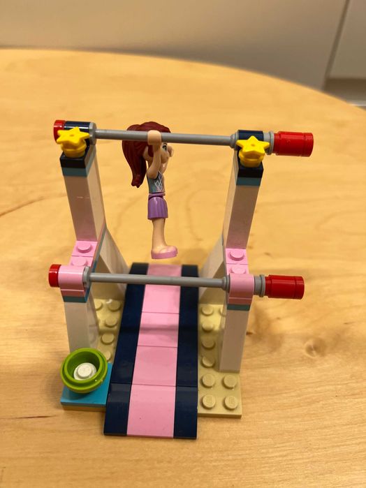 Klocki LEGO 41372 Friends - Występ gimnastyczny Stephanie pudełko