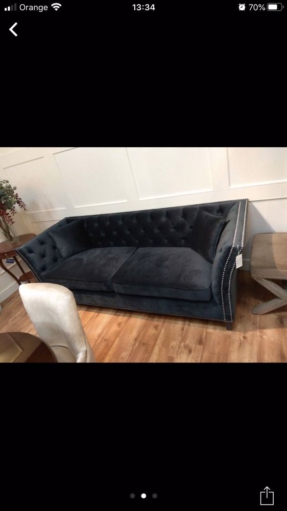 Sofa glamour pikowana zamsz 3 osobowa drewno