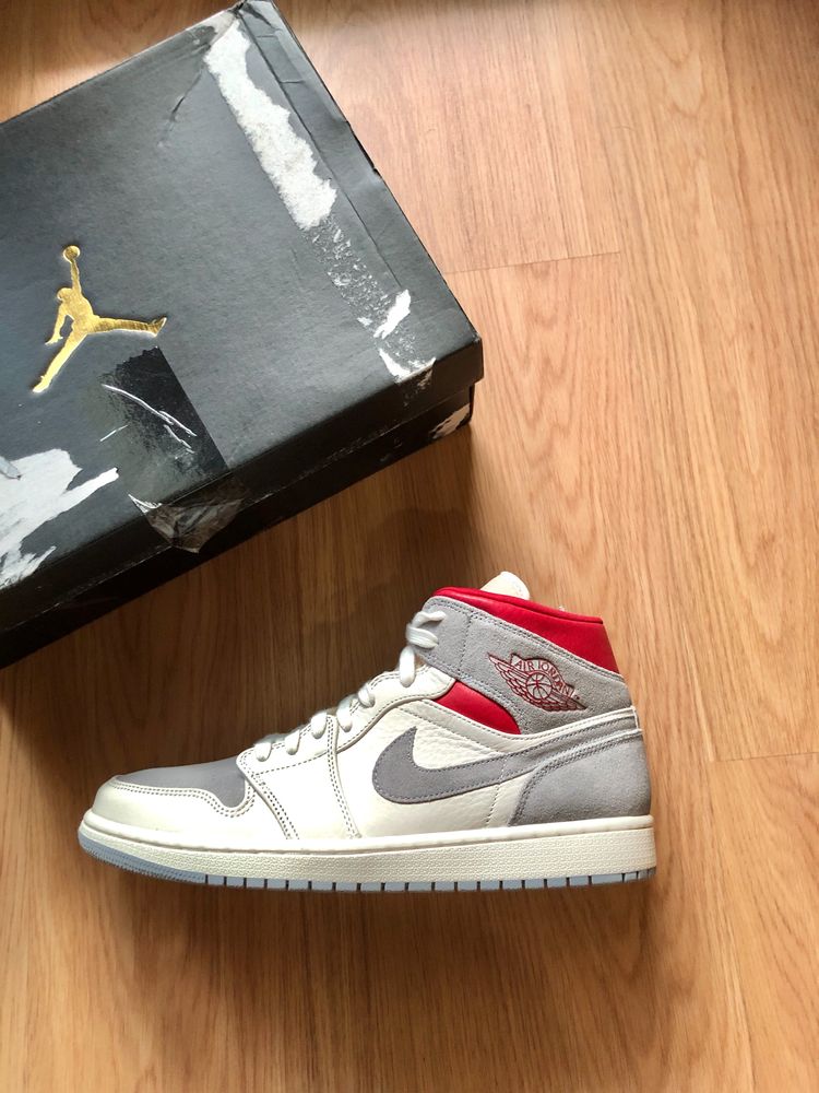 Air Jordan 1 SNS