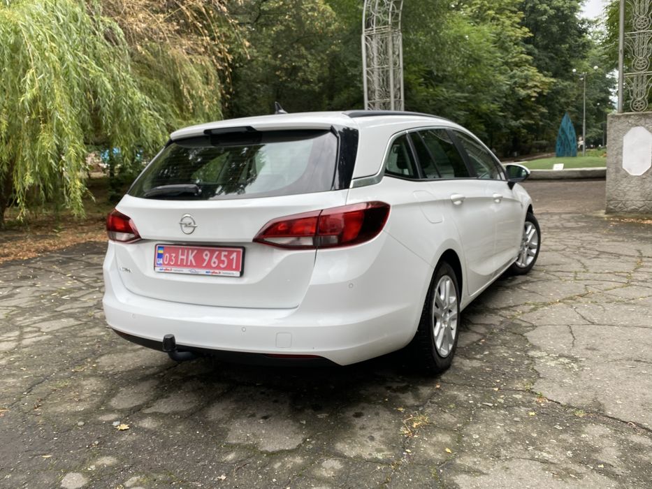 Продам OPEL ASTRA 2018 рік