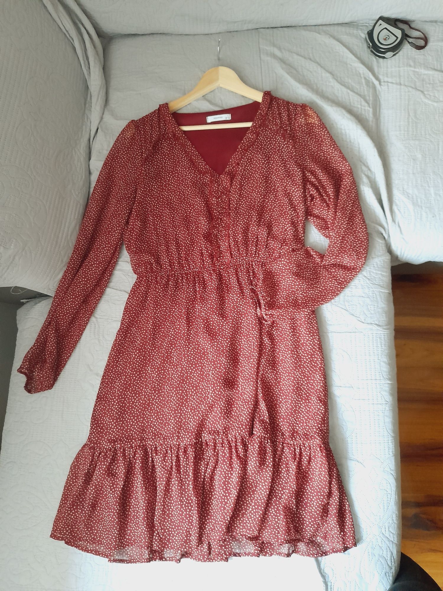 Sukienka Reserved 40