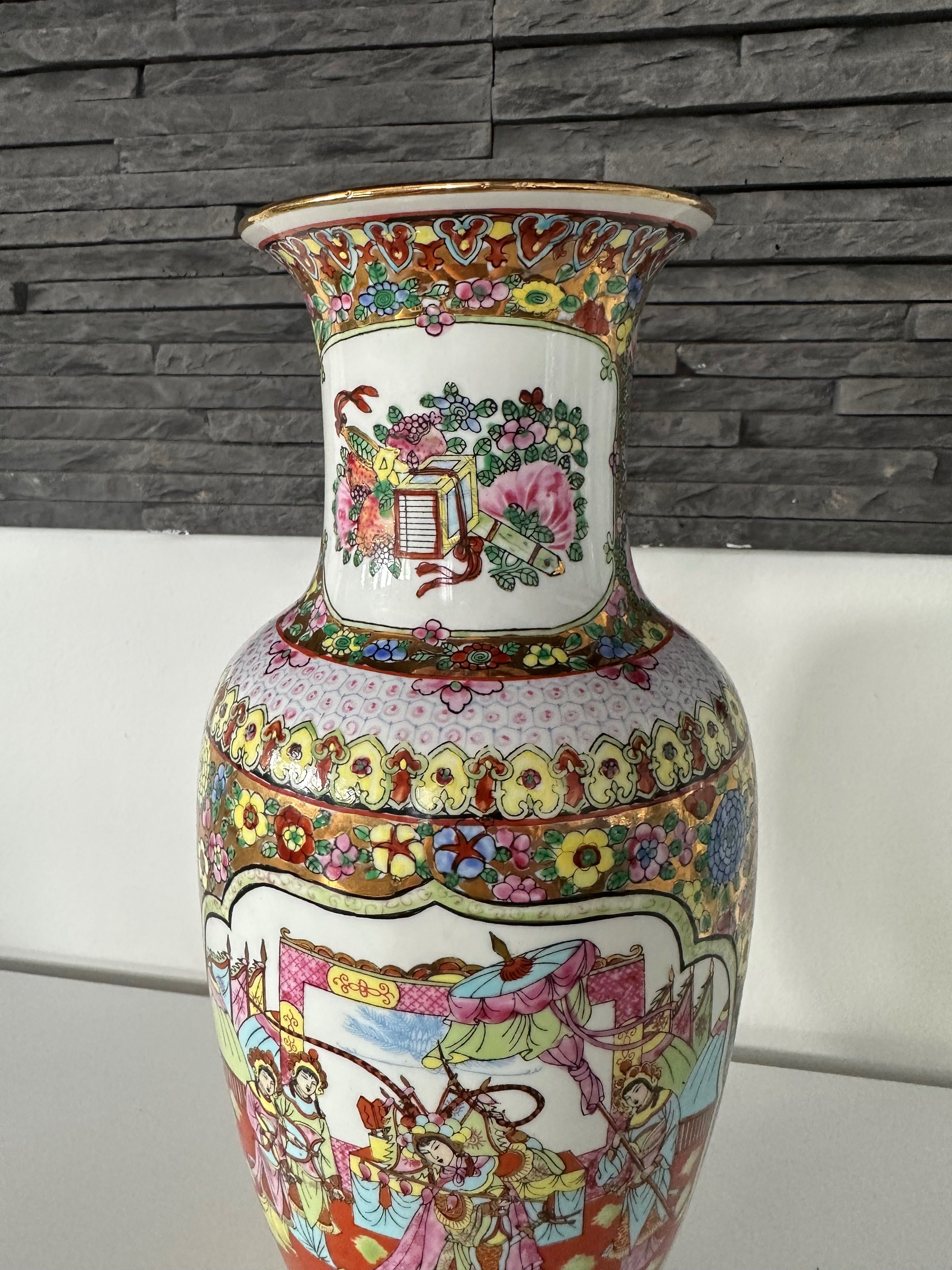 Oryginalny wazon z chińskiej porcelany ręcznie malowany