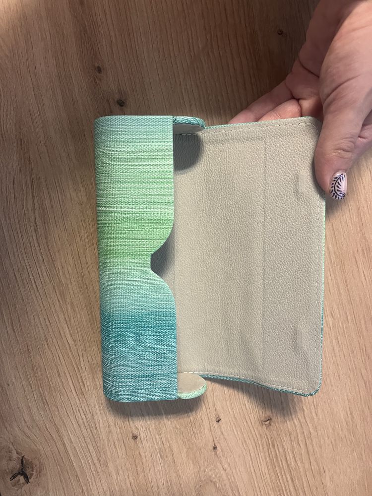 Etui na okulary w kolrze zielonym