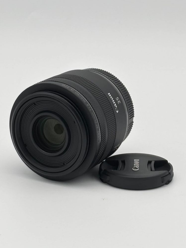 Canon RF 35mm 1.8 como nova