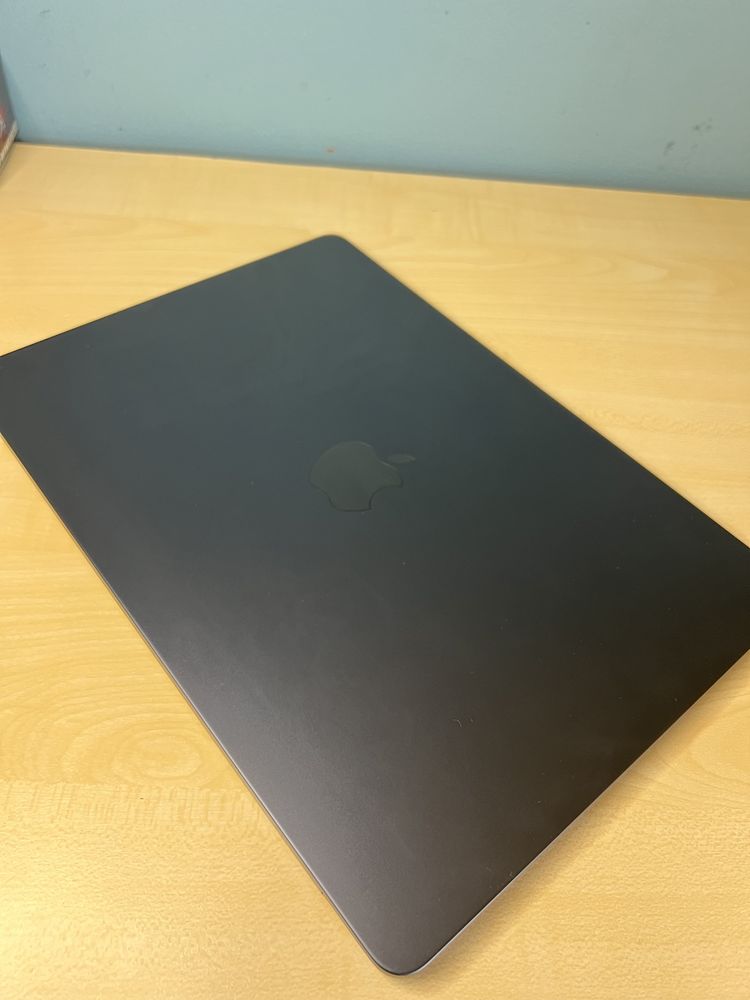 MacBook Air M2 16GB/256GB + pełne ubezpieczenie