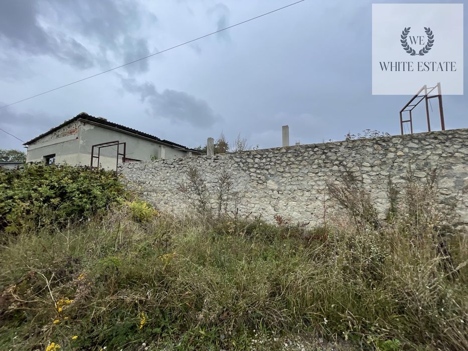 Продаж склад на ділянці 14 соток