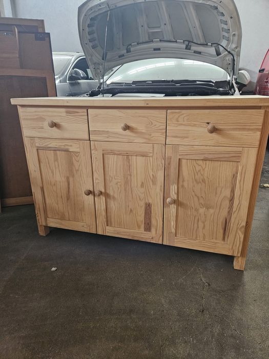 Aparador com 3 portas