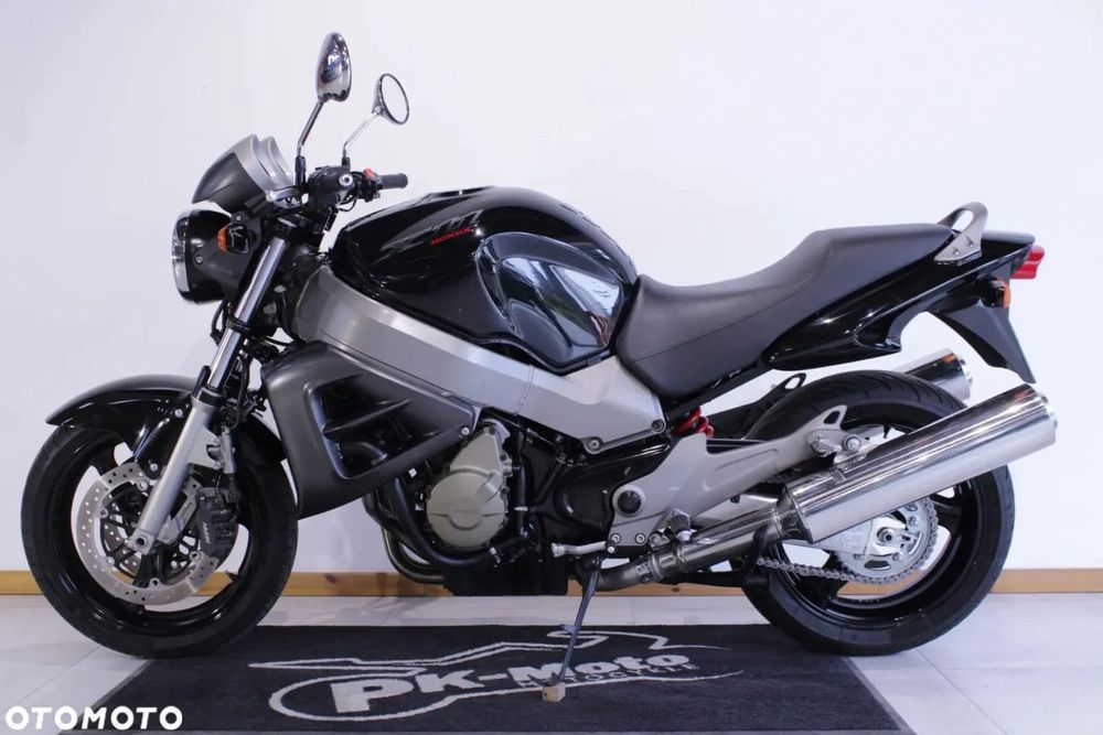 Honda X11 HONDA CB X11 - Power Naked, który WYPRZEDZIŁ swoją epokę!