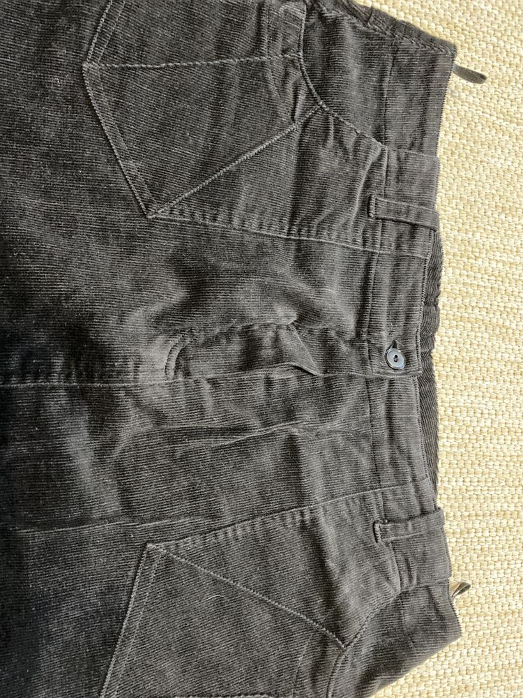 Spódnica czarna z elastycznego sztruksu r.44