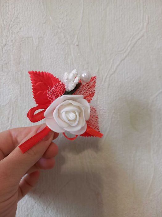 Аксесуари для весілля. Бутоньєрки