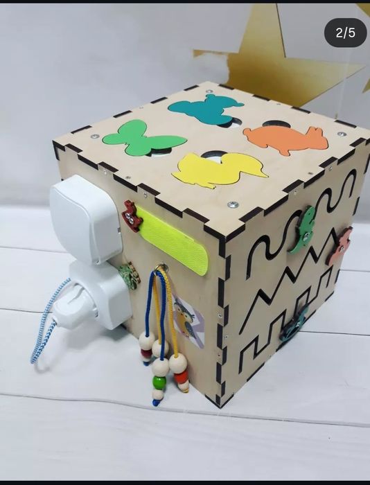 Бізікуб бізіборд розвиваюча іграшка тактильні ігри кубики