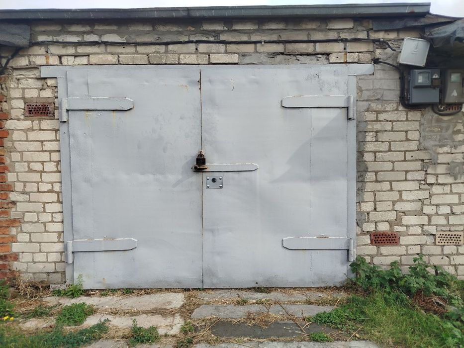 Продам капитальные гаражи общество Елочка