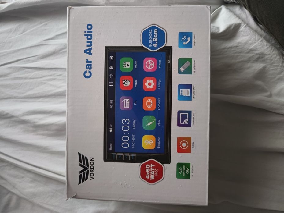 Radio samochodowe z wyświetlaczem