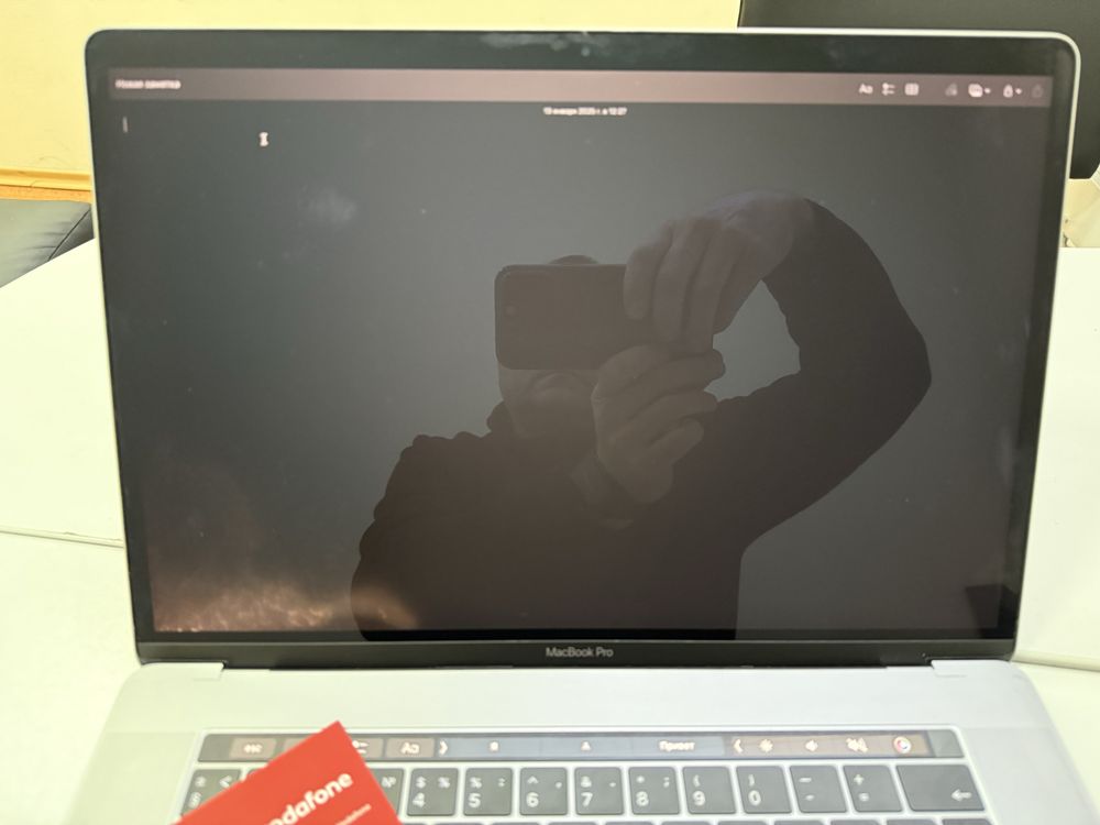 MacBook Pro 16/2Тb  UA 15.6 2017 space gr. Дефект!
