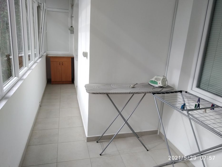 2-х кім. квартира  в  Берегово біля басейна Вільно з 13 Листопада