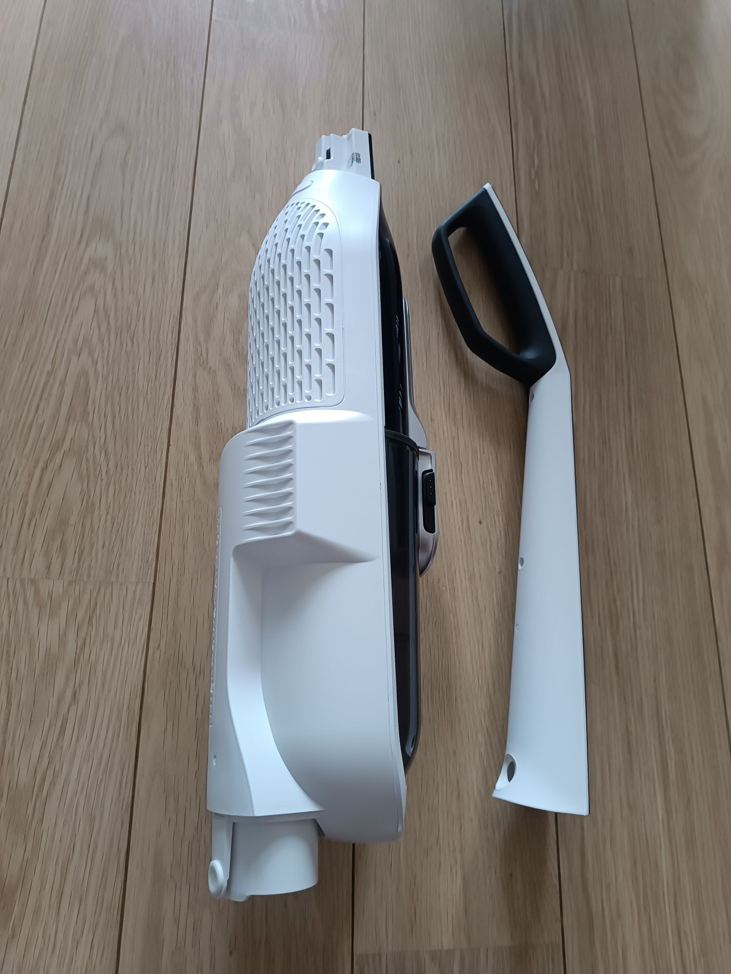 " Odkurzacz Pionowy Bosch BBH51840 - na części