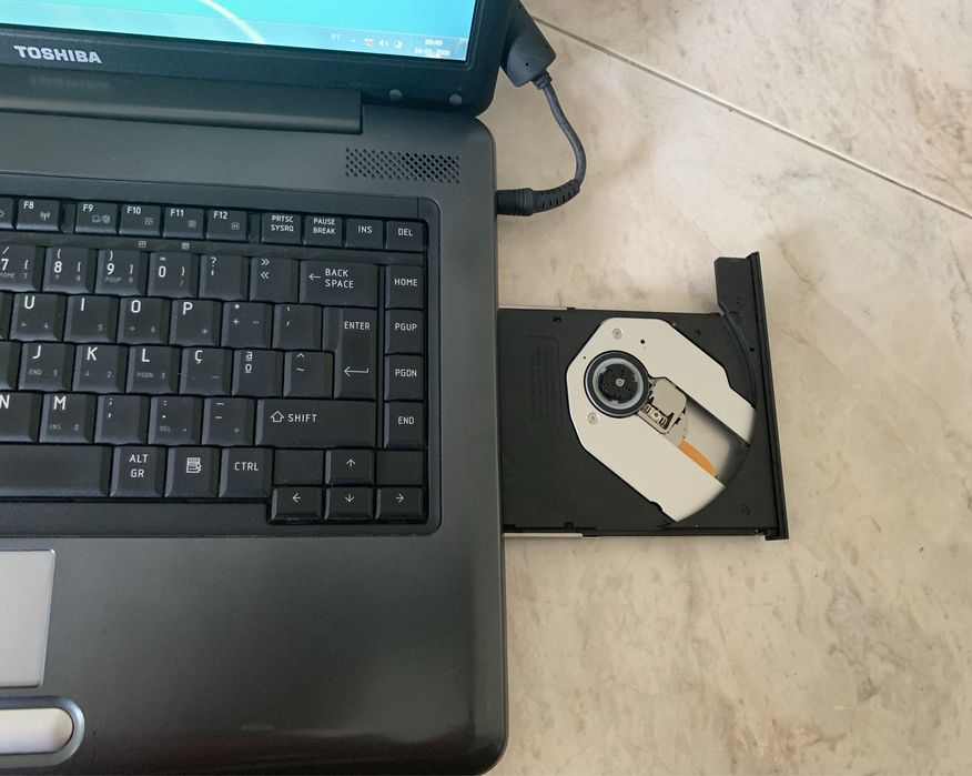 Computador portátil Toshiba Satellite