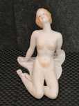 R. Porcelana NEUNDORF Figurka Kobiety, Akt  Kobieta Porcelana  Kolekc