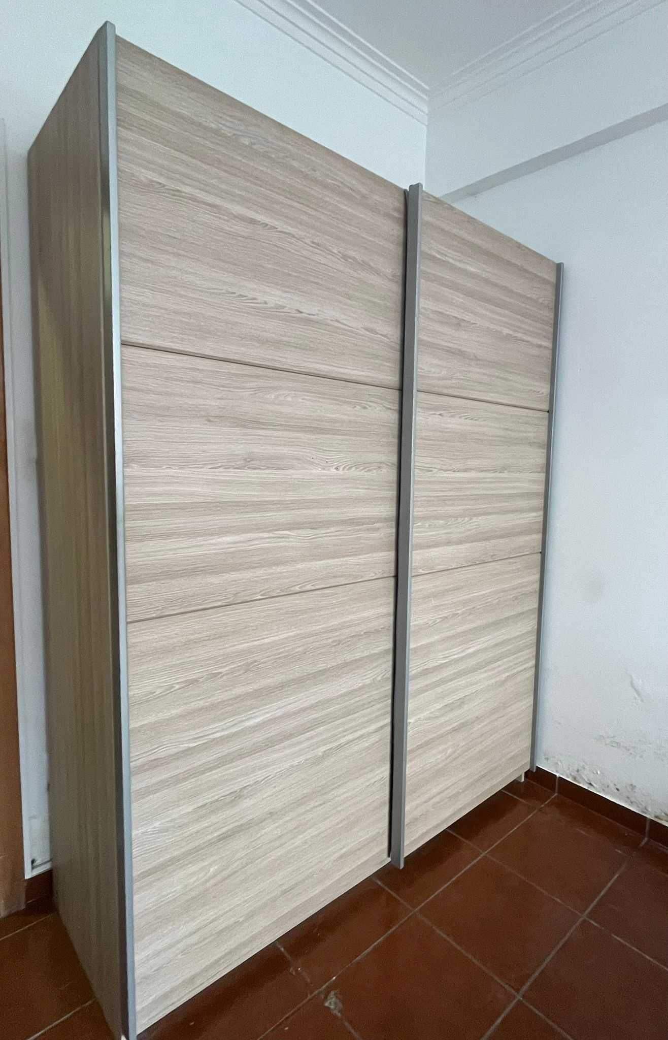 Roupeiro ikea muito bom estado