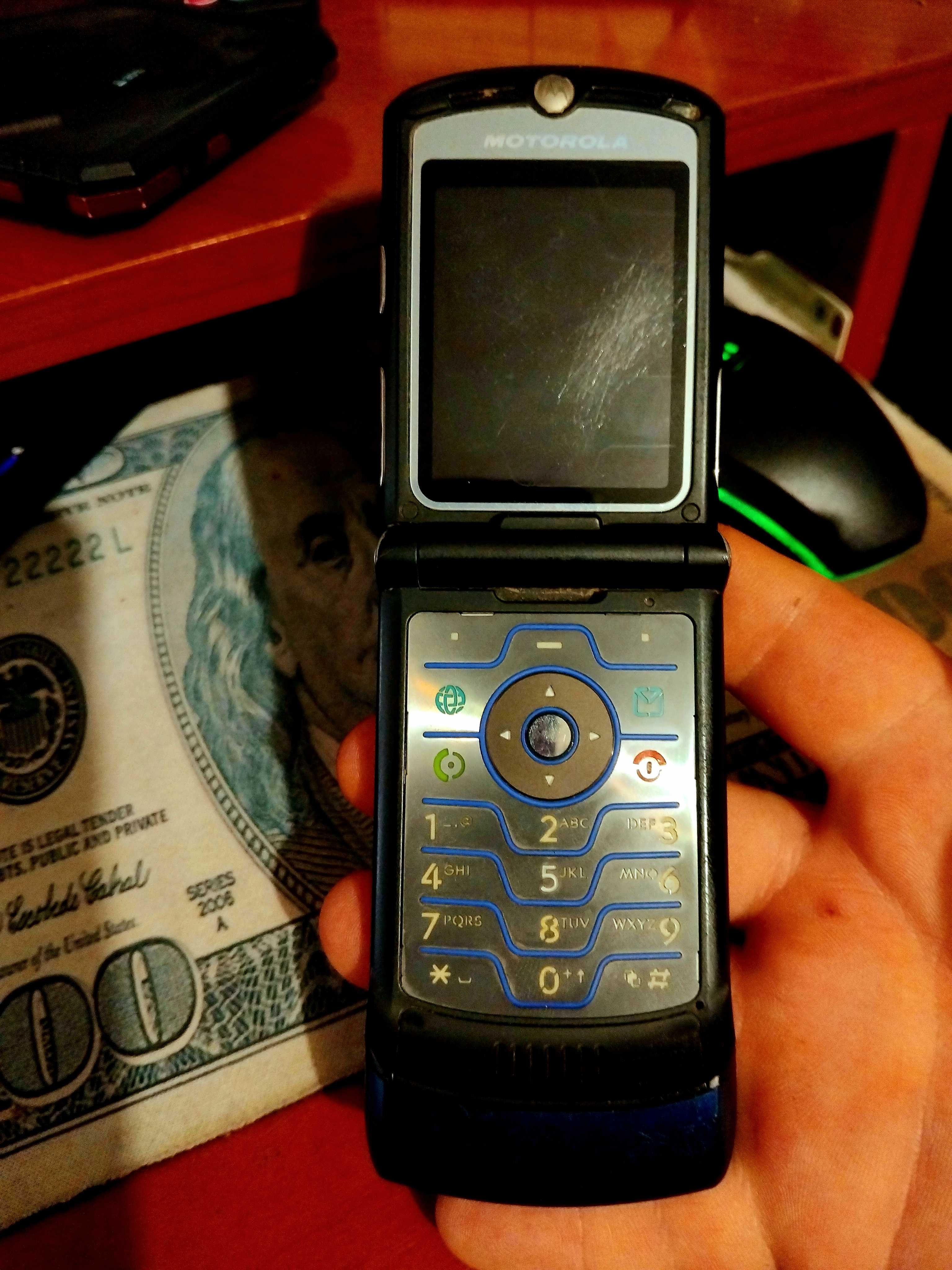 motorola razr v3i motorola razr v3 2шт