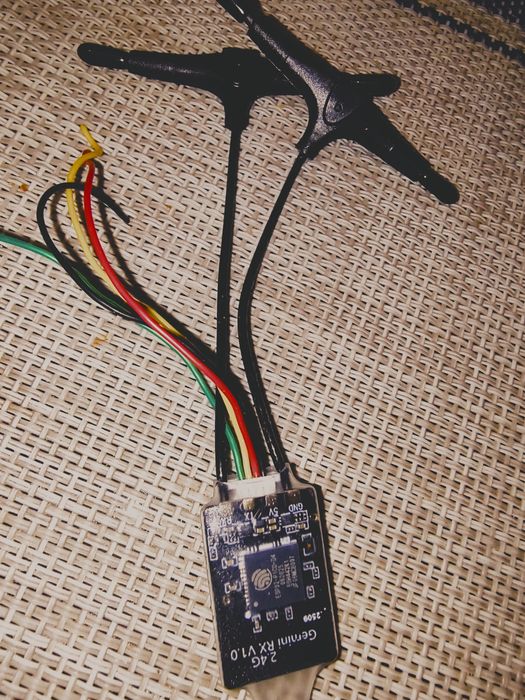 2.4g gemini rx v1.0" -  приймач (RX)